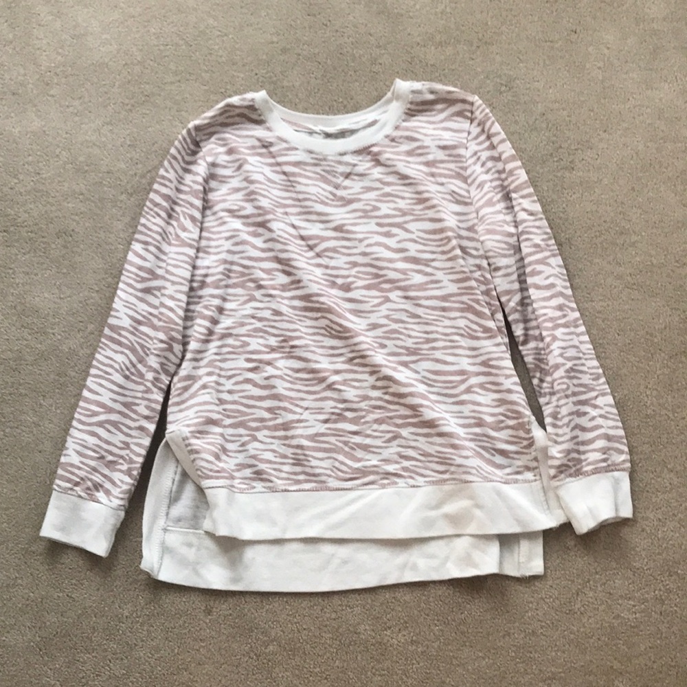Top - Sweater by Wallflower